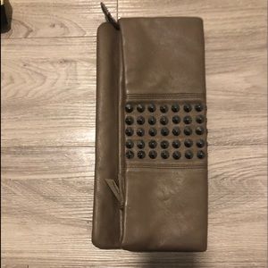 Steven madden going out clutch